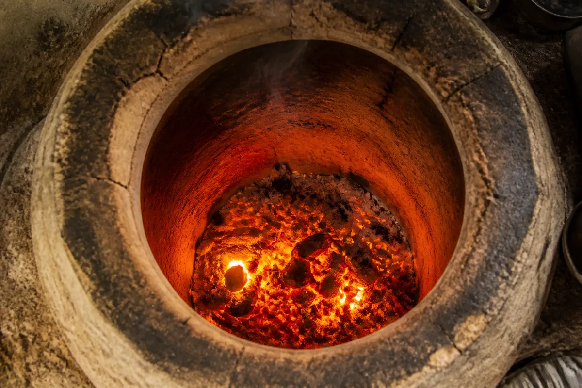 Four tandoor : la cuisson traditionnelle en argile